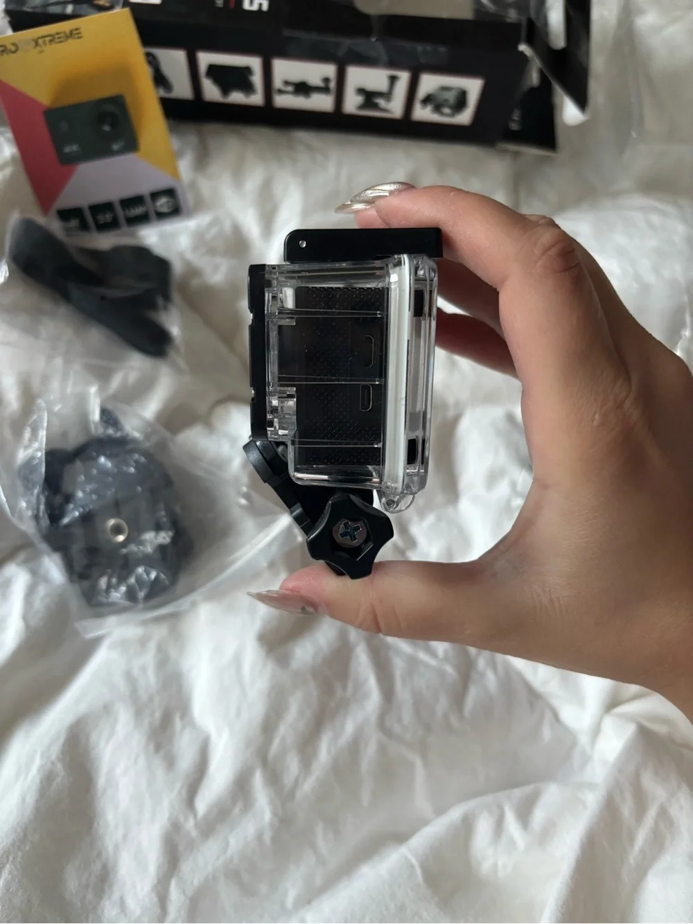 Waterproof Underwater Sports Camera / DashBoard Camera with attachments and Case